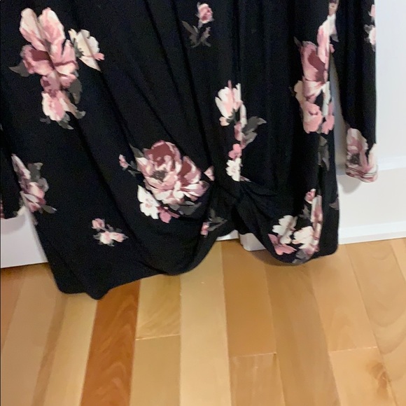 Floral black blouse - Picture 3 of 5